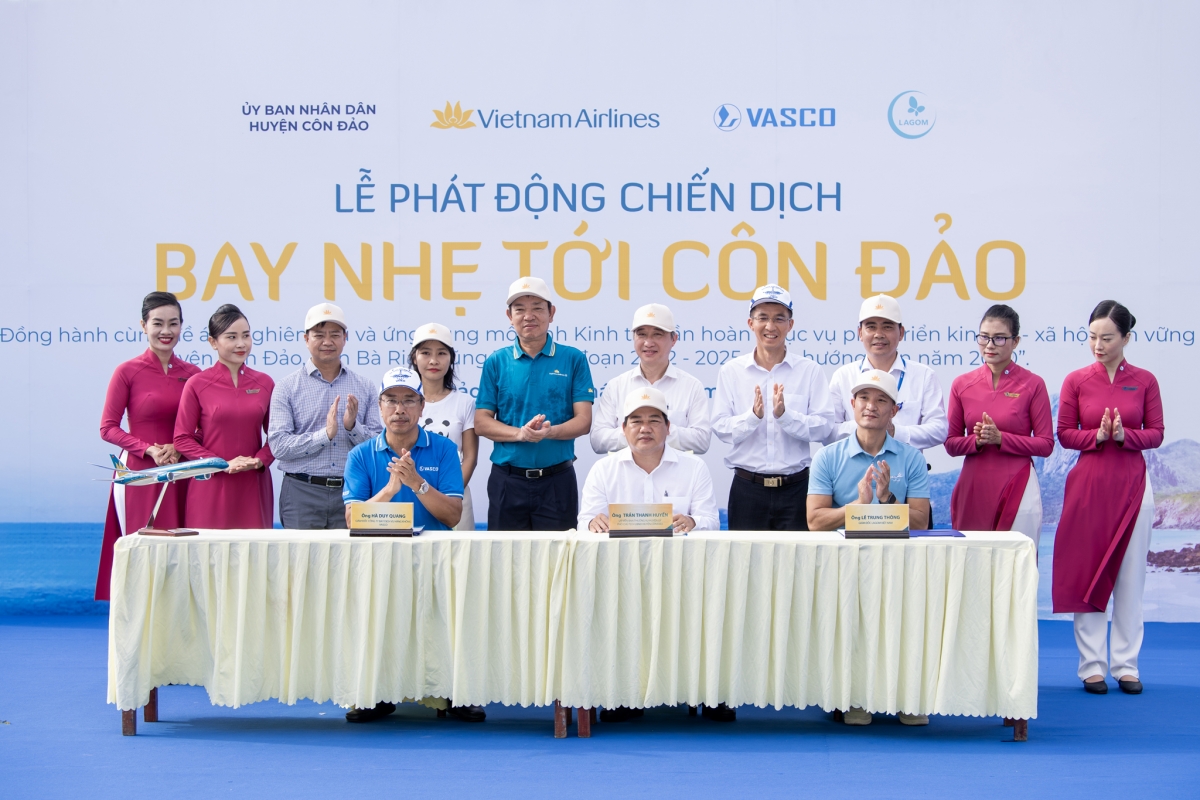 UBND huyện Côn Đảo, Vietnam Airlines và công ty Lagom Việt Nam đã ký kết Biên bản ghi nhớ khẳng định cam kết hợp tác