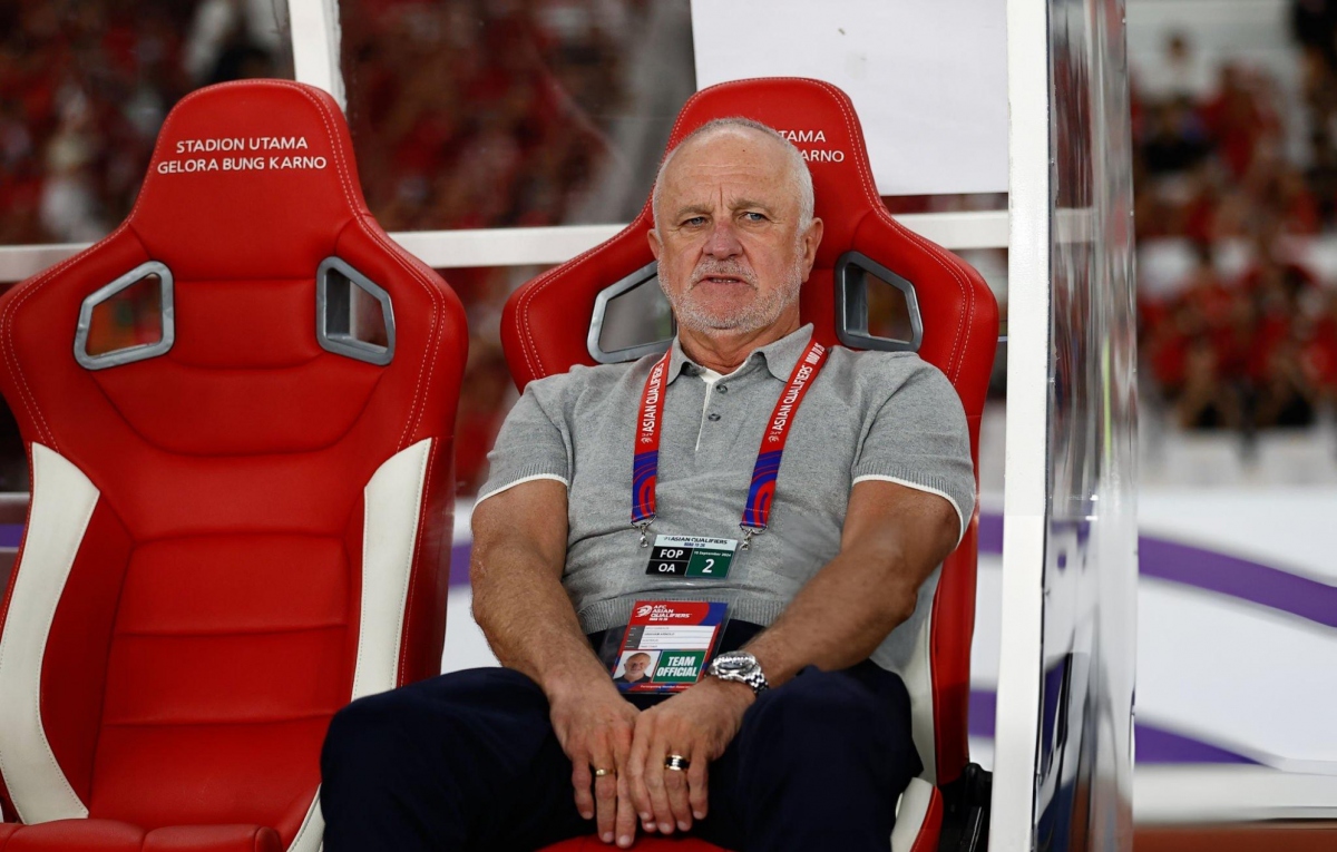 HLV Graham Arnold bị sa thải sau khi ĐT Australia hòa ĐT Indonesia. (Ảnh: Getty). 