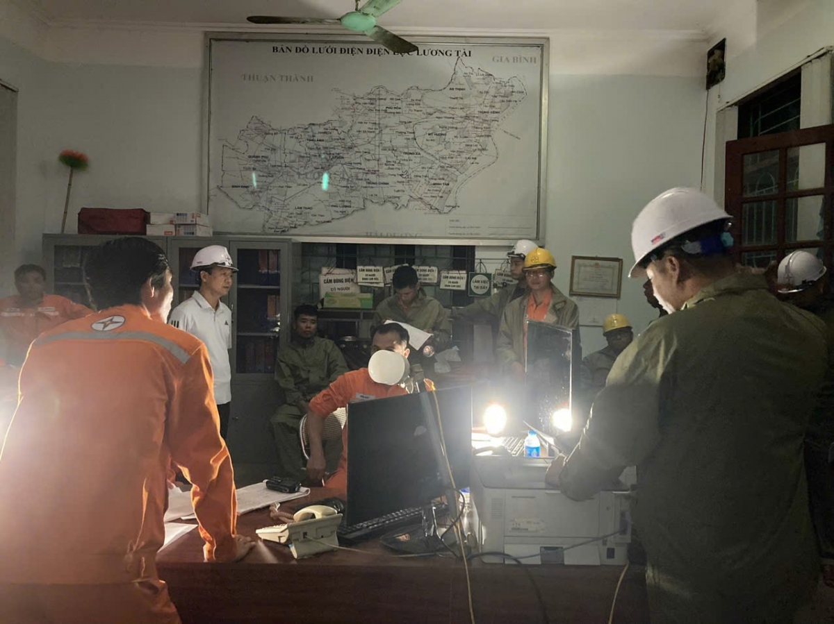 Ngành Điện lực Bắc Ninh huy động các lực lượng khắc phục sự cố