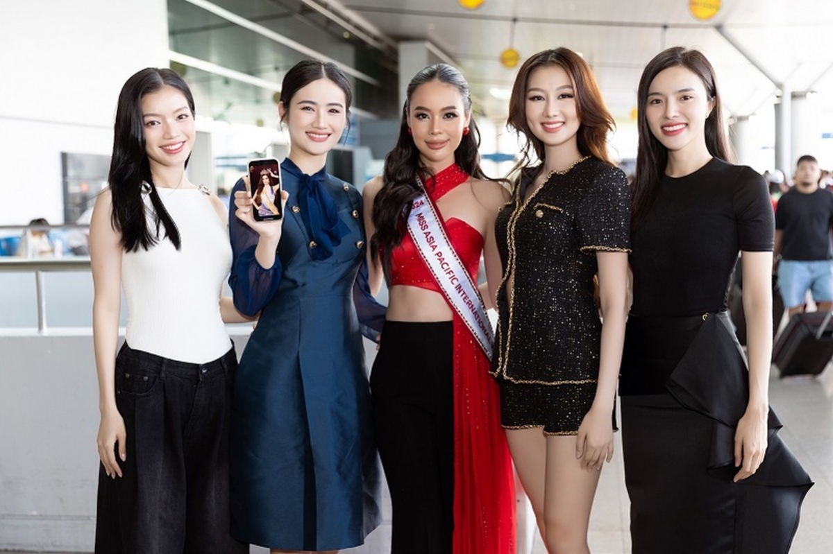 Many beauties bid farewell to contestants and wish her success at the Miss Asia Pacific International 2024 beauty pageant.