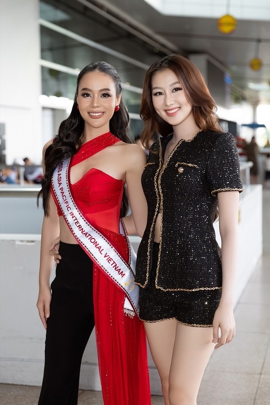The beauty has plenty of experience in pageants, having finished among the Top 30 of Miss Ethnic Vietnam 2022, finishing as a Top 15 finalist at Miss Grand Vietnam 2023, as well as winning the fourth runner-up title at Miss Grand Vietnam 2024.