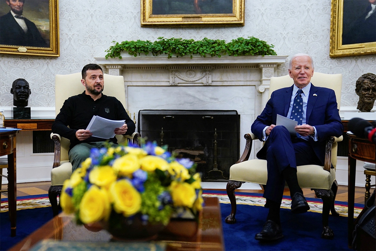 Tổng thống Ukraine Volodymyr Zelensky gặp Tổng thống Mỹ Joe Biden tại Nhà Trắng ngày 26/9. Ảnh: Reuters