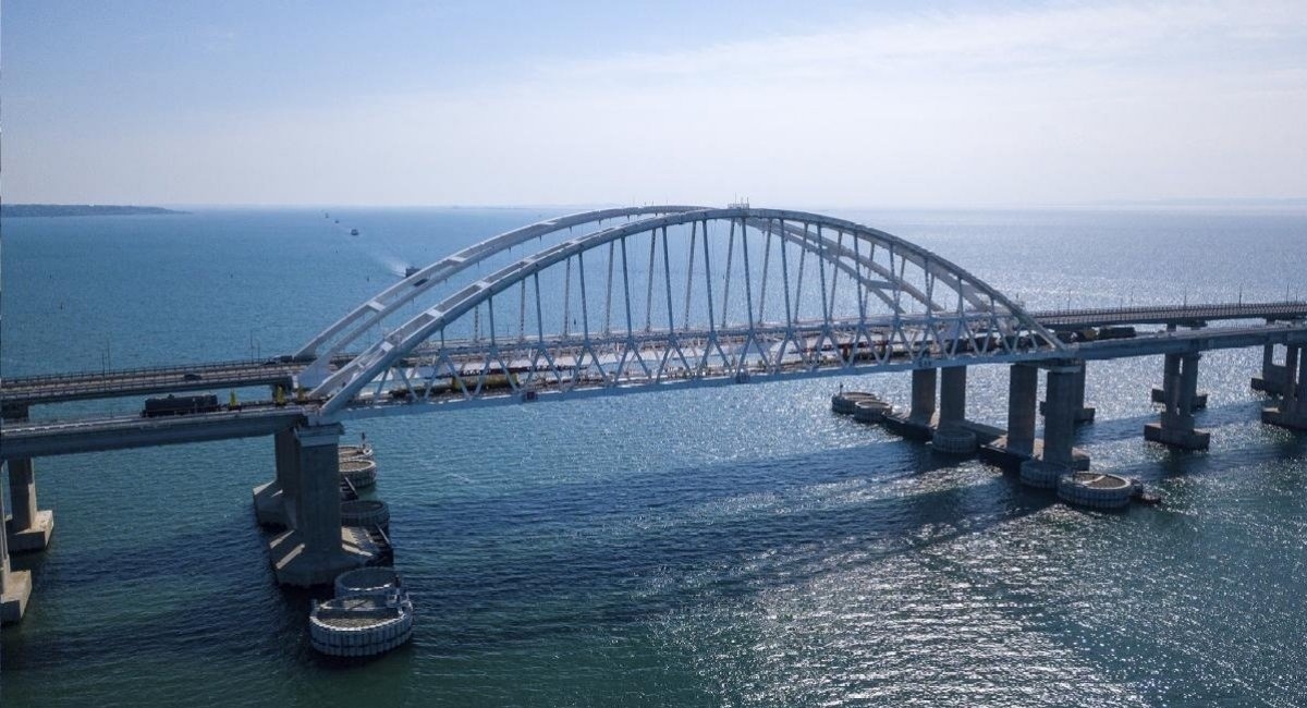Cầu Crimea. Ảnh: Defense Express