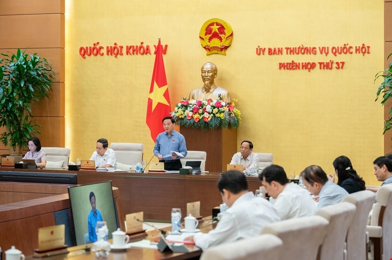  Ủy ban Thường vụ Quốc hội cho ý kiến về chủ trương đầu tư vốn nhà nước tại Ngân hàng Thương mại cổ phần Ngoại thương Việt Nam (VCB)