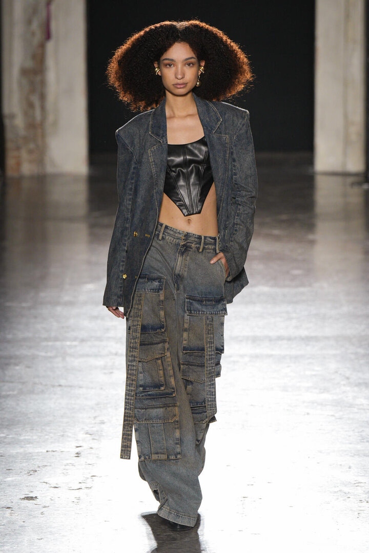 The 24-year-old designer graduated from the Nuova Accademia di Belle Arti in Milan. His collections featuring Vietnamese women has since been introduced in many international fashion magazines.