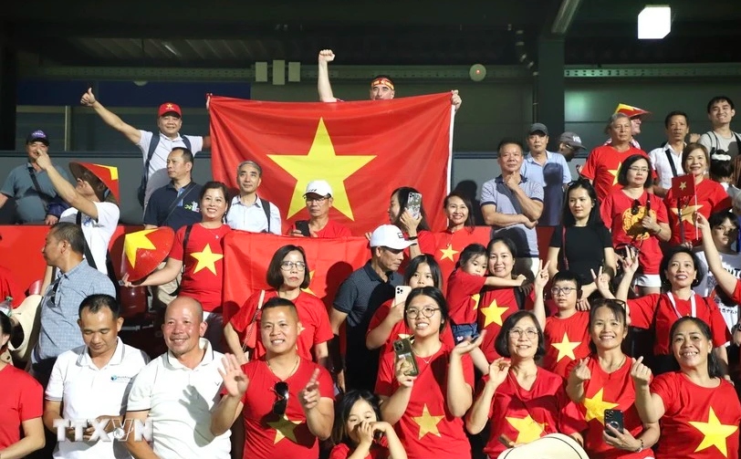 Vietnamese cheerleaders at the match