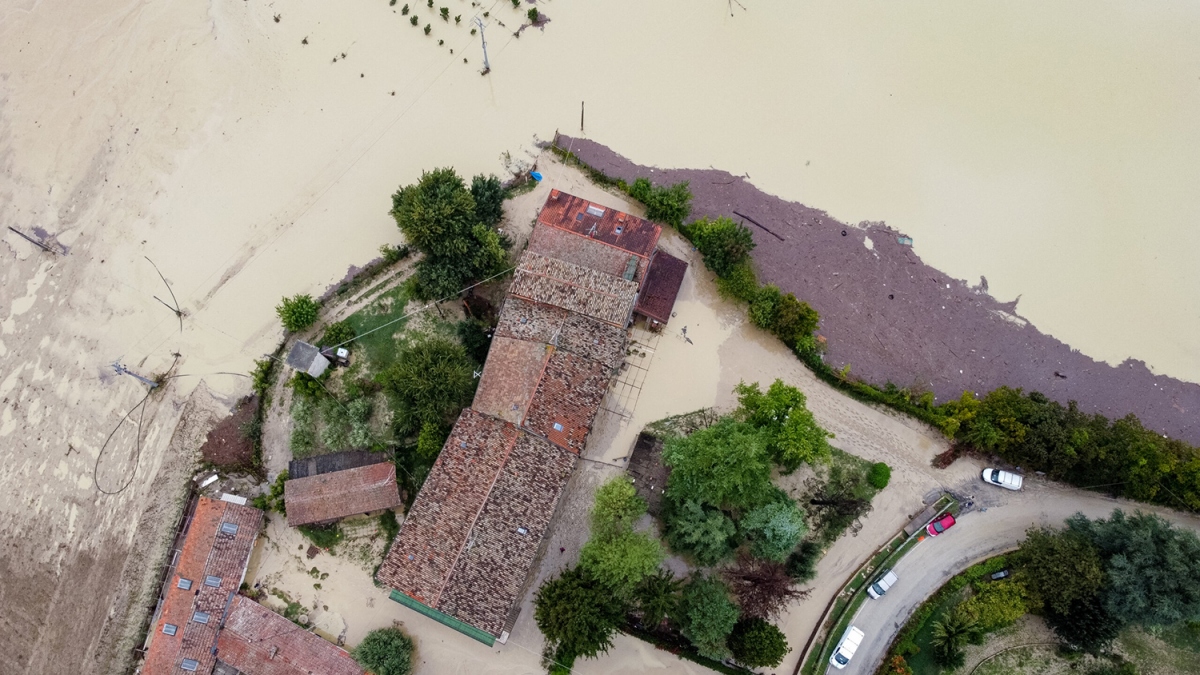 Một góc nhìn từ trên không cho thấy các cánh đồng và trang trại bị ngập ở phía Bắc Italia, nơi chịu ảnh hưởng của cơn bão Boris vào ngày 19.09.2024 (Ảnh: Getty)