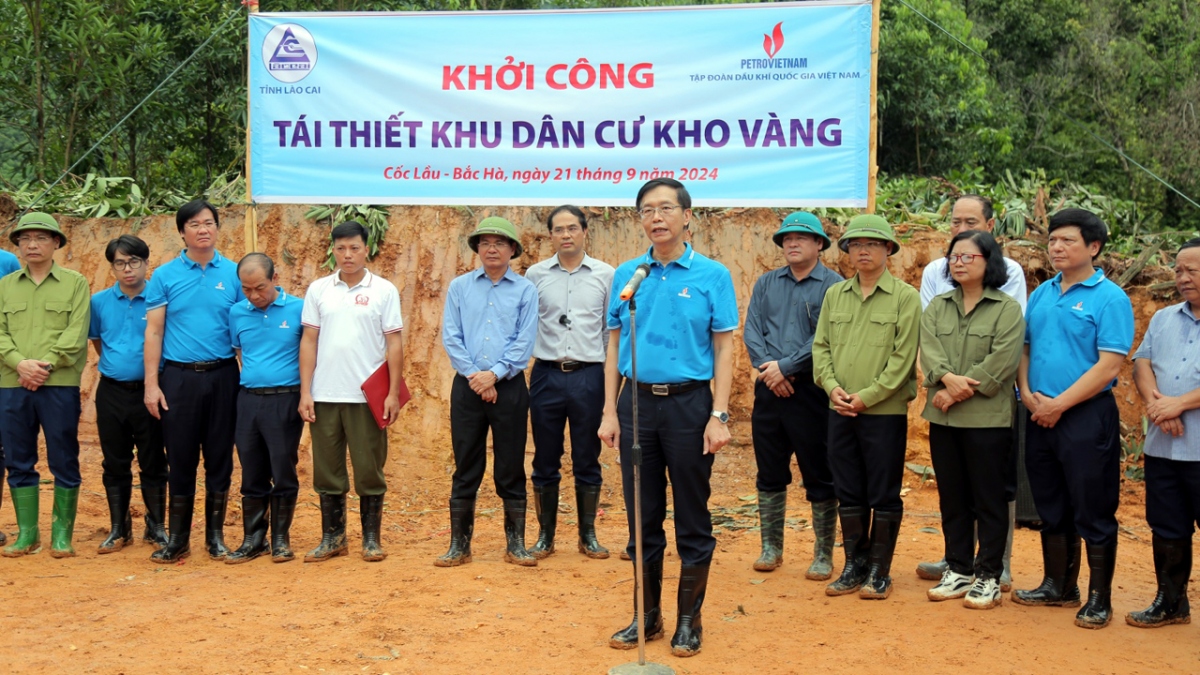 Ông Trần Quang Dũng, Phó Bí thư thường trực Đảng ủy Tập đoàn Dầu khí Quốc gia Việt Nam chia sẻ tại buổi khởi công