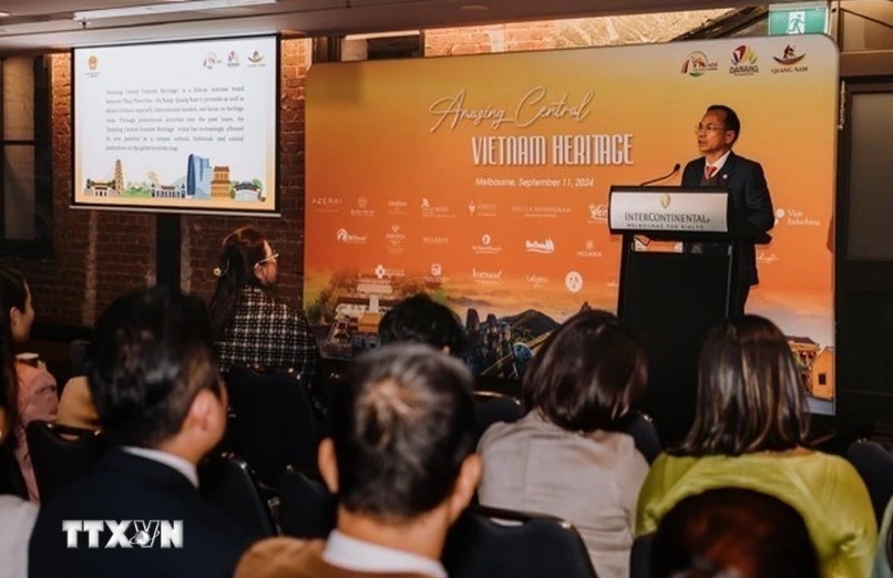 Director of the Department of Culture, Sports and Tourism of Quang Nam Nguyen Thanh Hong speaks at the event.