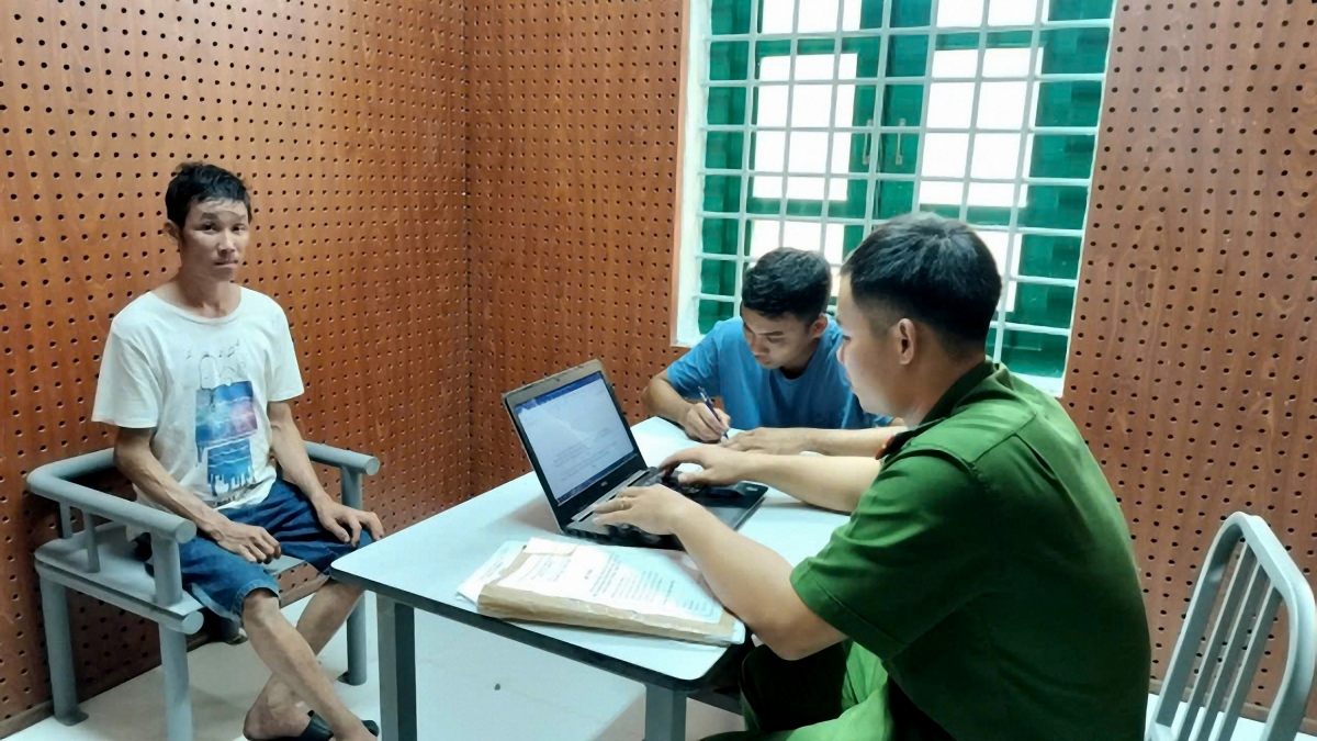 Lê Văn Chí tại Cơ quan Công an