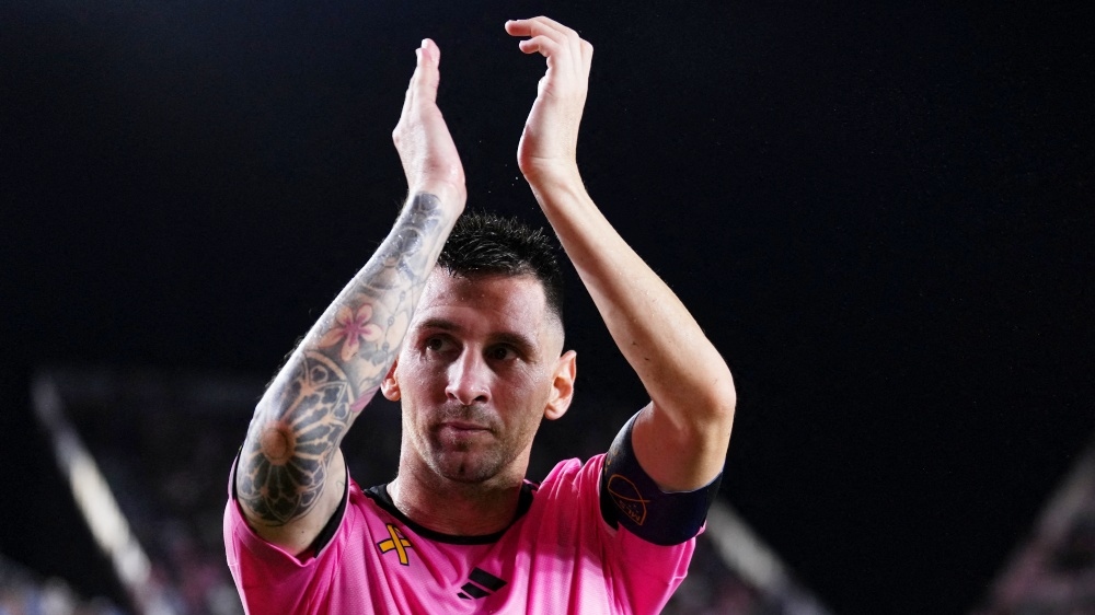 Messi tỏa sáng rực rỡ giúp đội nhà ngược dòng giành chiến thắng (Ảnh: Reuters).