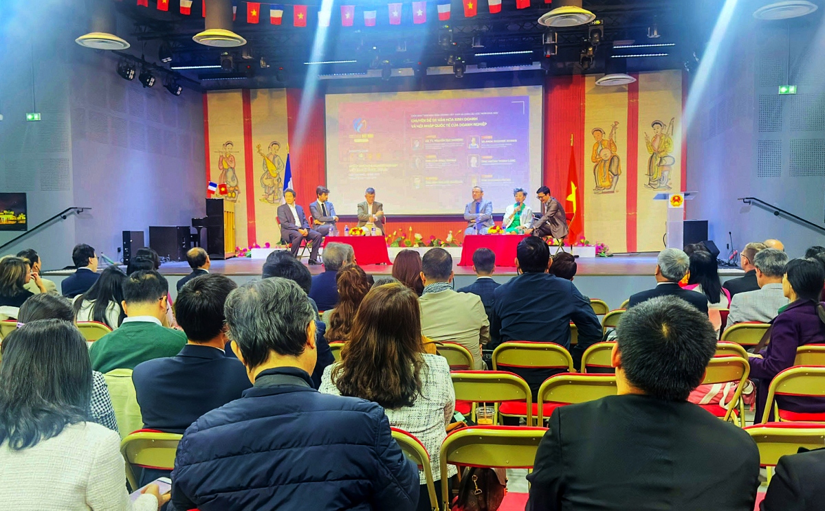 Chương trình Ngày Văn hóa doanh nghiệp Việt Nam lần đầu tiên tổ chức tại Pháp. Ảnh: Thu Thủy