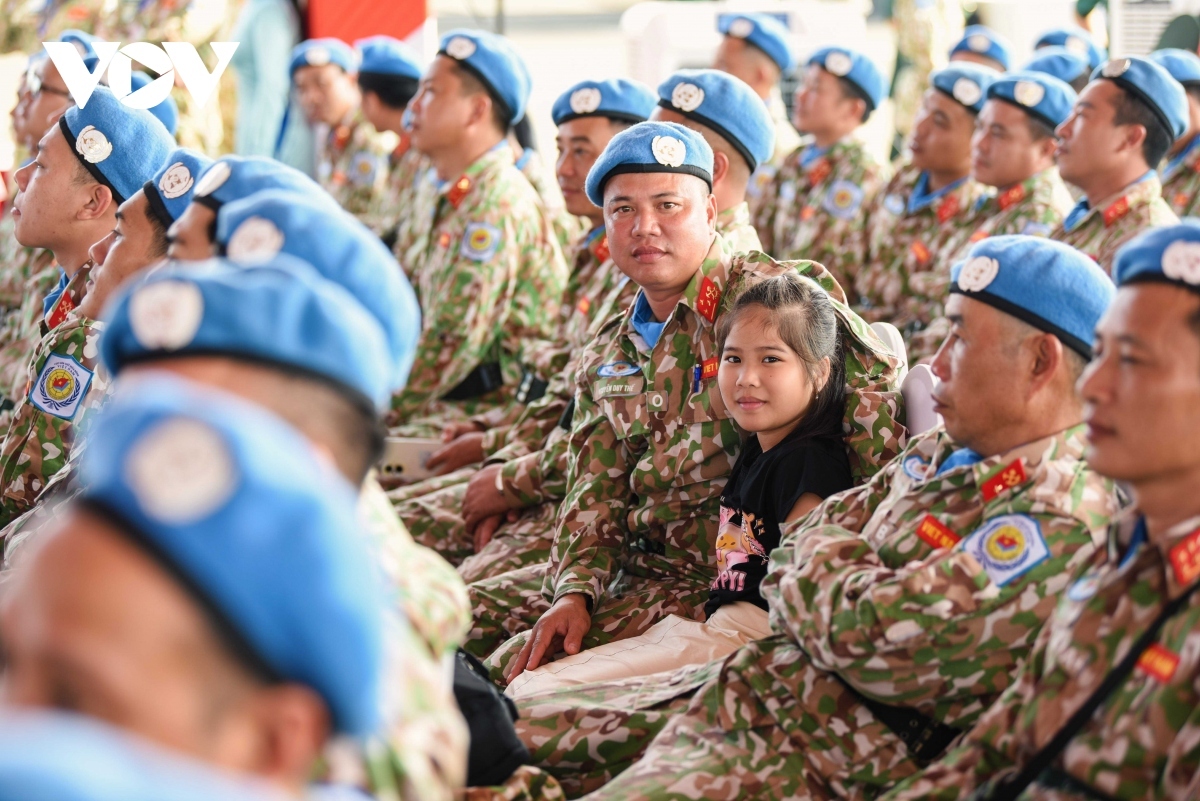 Many relatives come to the airport to bid farewell to the departing Vietnamese officers.