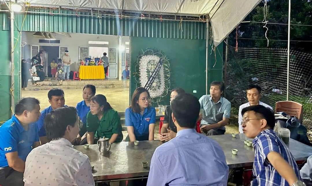 Gia đình tổ chức mai táng cho hai cháu 