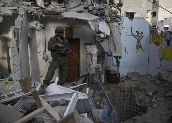 Binh lính Israel ở Dải Gaza. Ảnh: AP