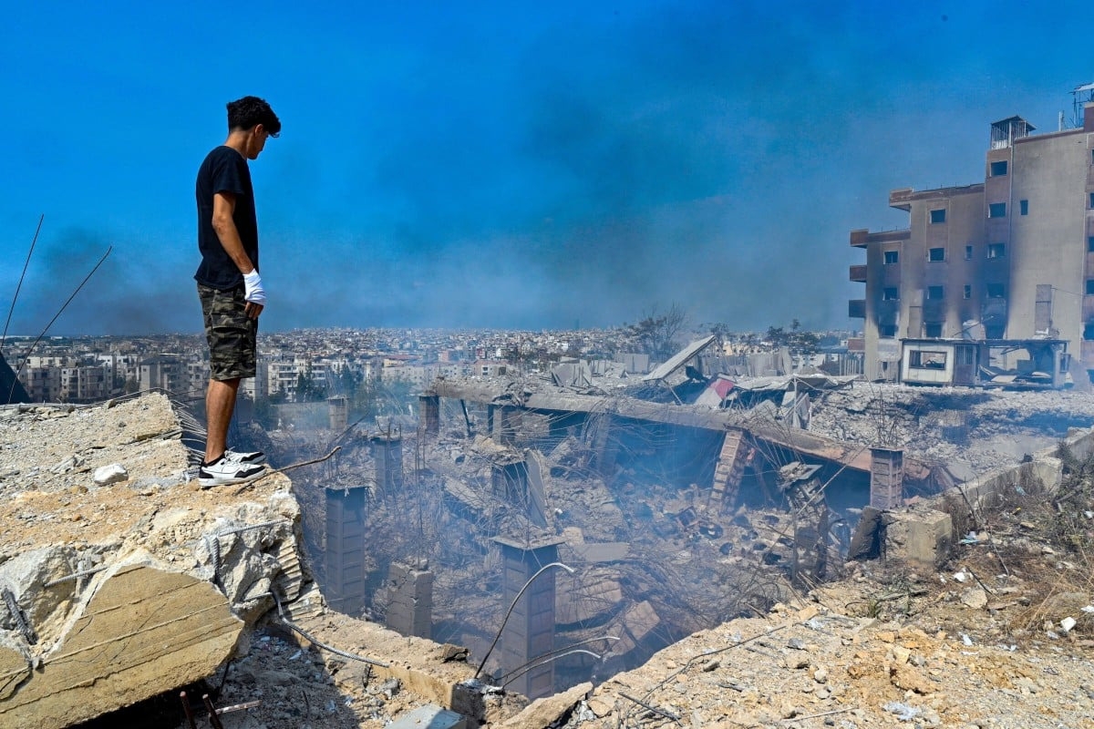 Đống đổ nát tại địa điểm xảy ra cuộc không kích của Israel ở phía đông nam Beirut, Lebanon, ngày 28/9. Ảnh: EPA-EFE