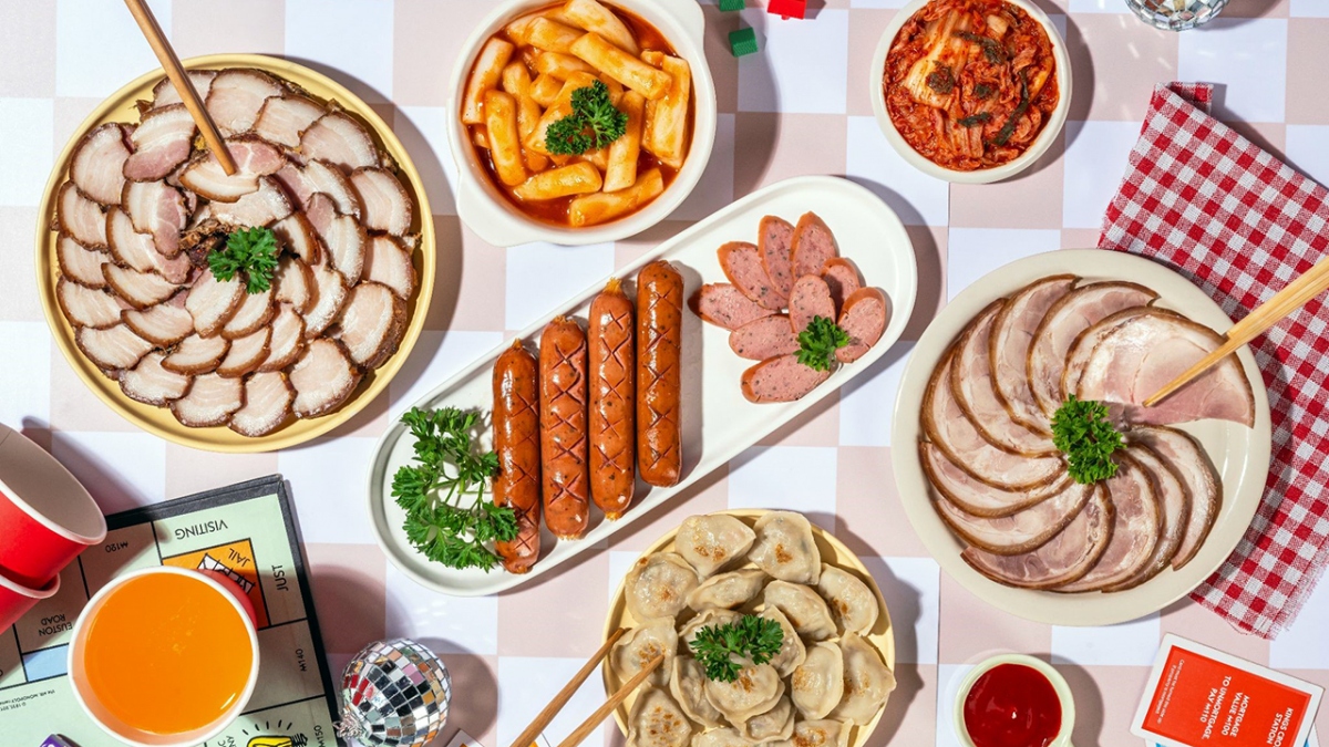 Các sản phẩm đa dạng trong bộ sản phẩm TH true FOOD có thể làm phong phú bữa tiệc của bạn