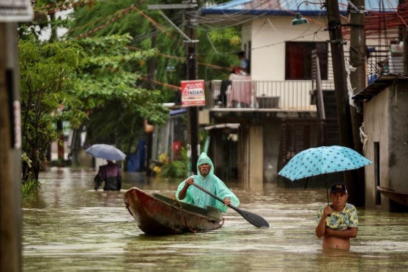 Philippines thường xuyên hứng chịu các trận mưa bão, ngập lụt (Ảnh: Reuters)