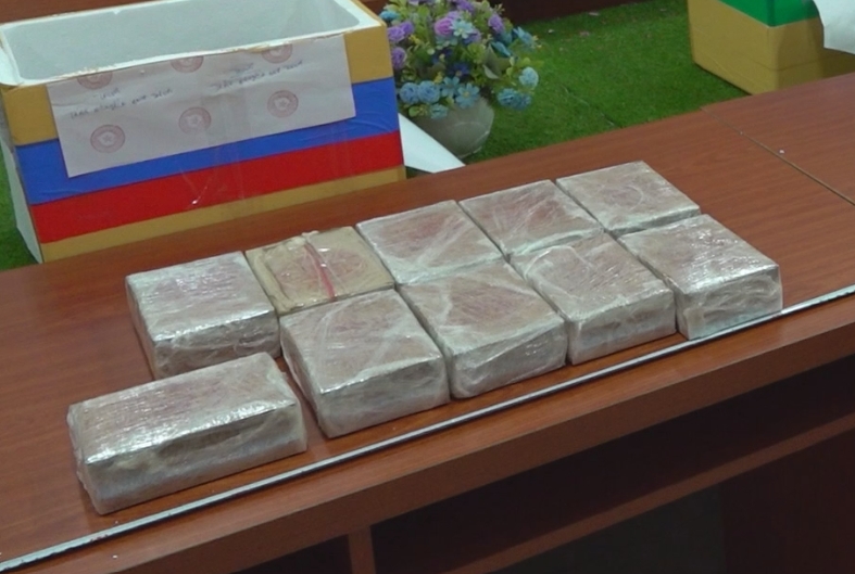 Thu giữ 20kg Methamphetamine, 10kg Ketamin, 42 bánh heroin tại Quận 8 (Ảnh: CACC)