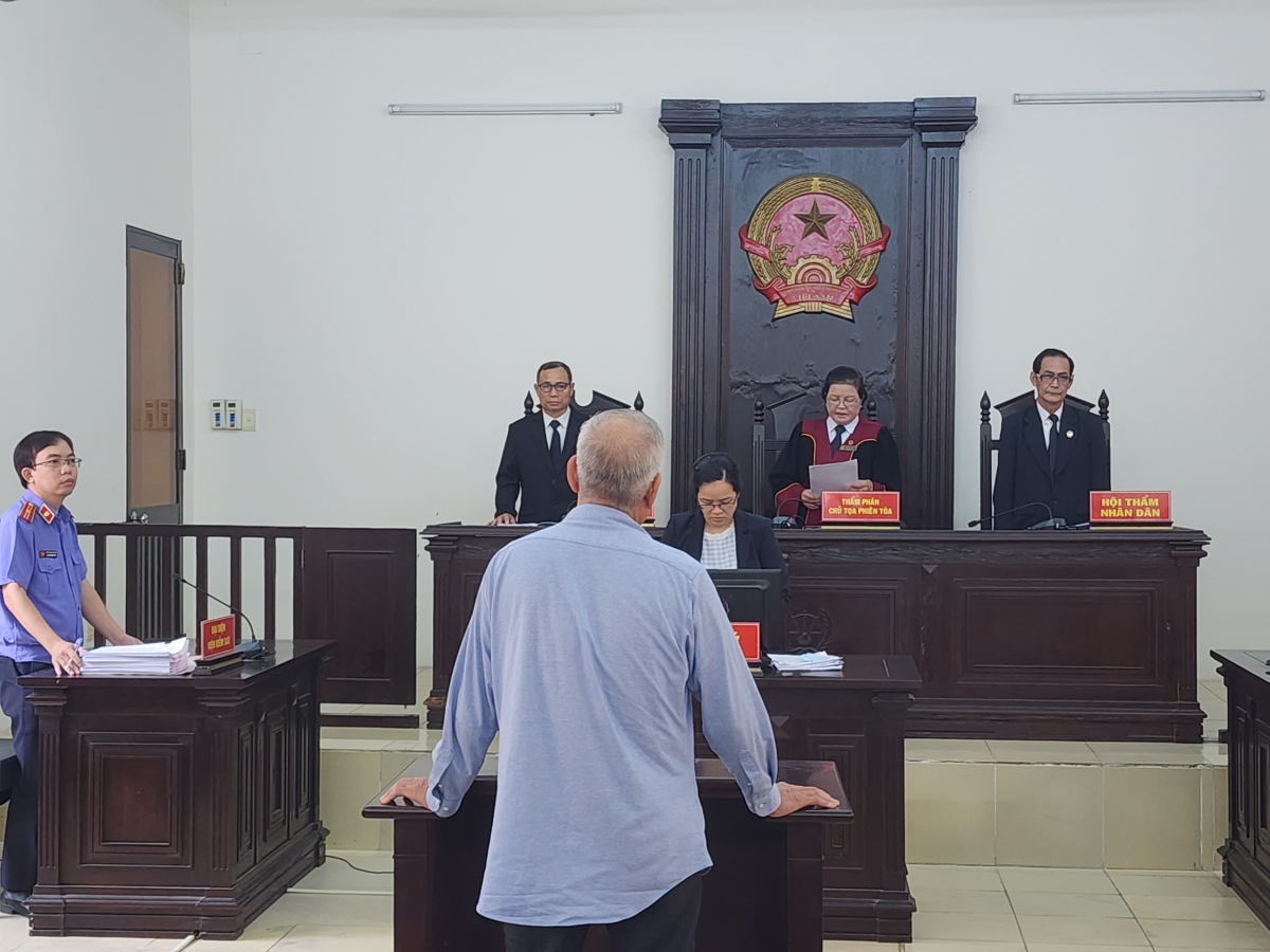 Quang cảnh tại phiên xét xử của Tòa án nhân dân huyện Châu Thành