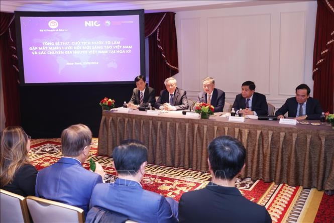 Tổng Bí thư, Chủ tịch nước Tô Lâm gặp đại diện Mạng lưới đổi mới sáng tạo. Ảnh: Lâm Khánh/TTXVN