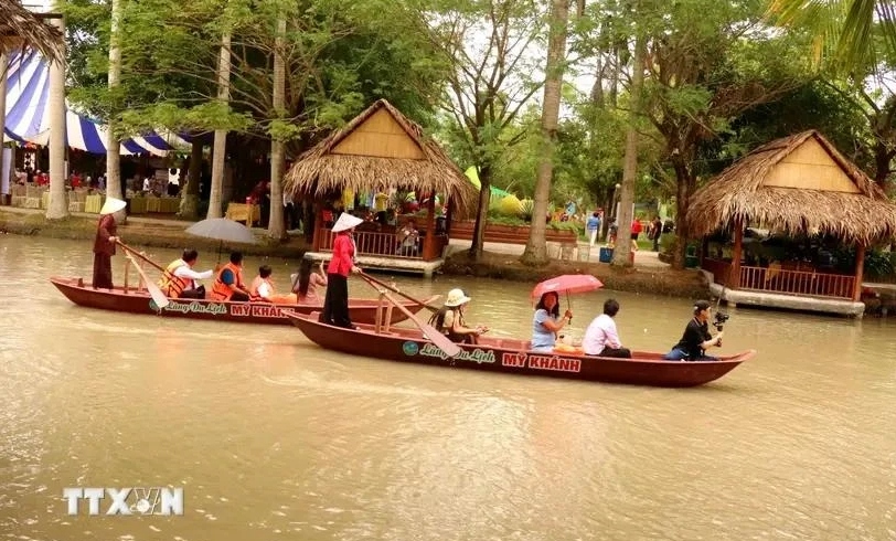 Tourists at My Khanh Tourism village in Can Tho city