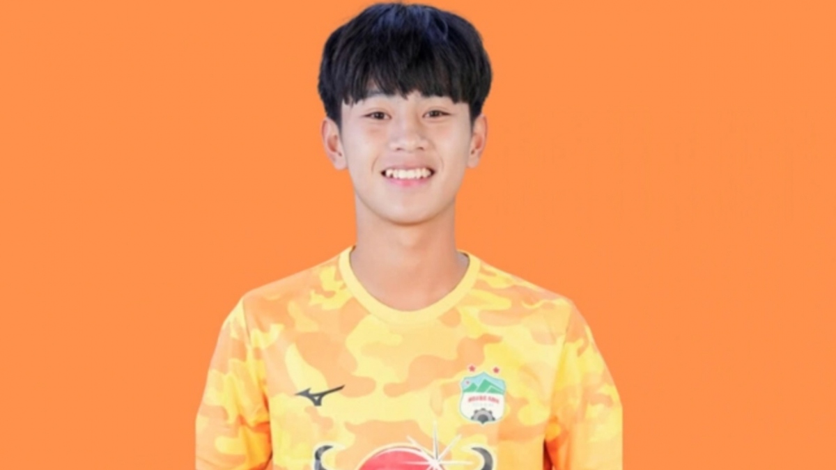 Trần Gia Bảo dù mới 16 tuổi nhưng nằm trong danh sách đăng ký V-League 2024/2025 của HAGL (Ảnh: VPF)