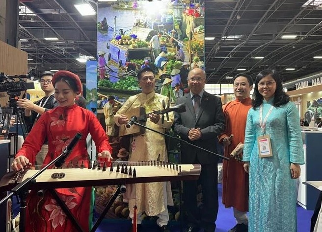 A traditional musical instrument performance at the Vietnam pavilion