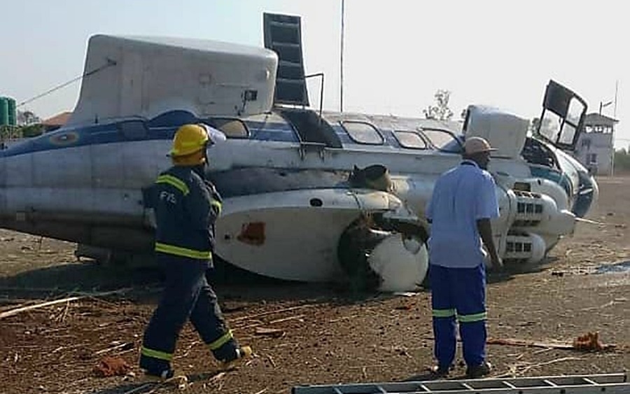 Hiện trường rơi chiếc trực thăng của tổng thống Zimbabwe. Ảnh: Newszimbabwe.