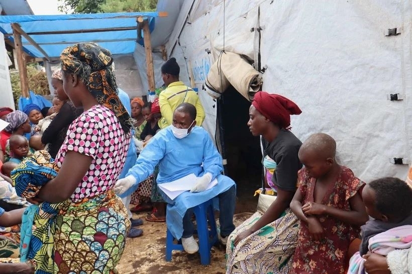 Cảnh báo về dịch Marburg tại Rwanda. Ảnh Reuters
