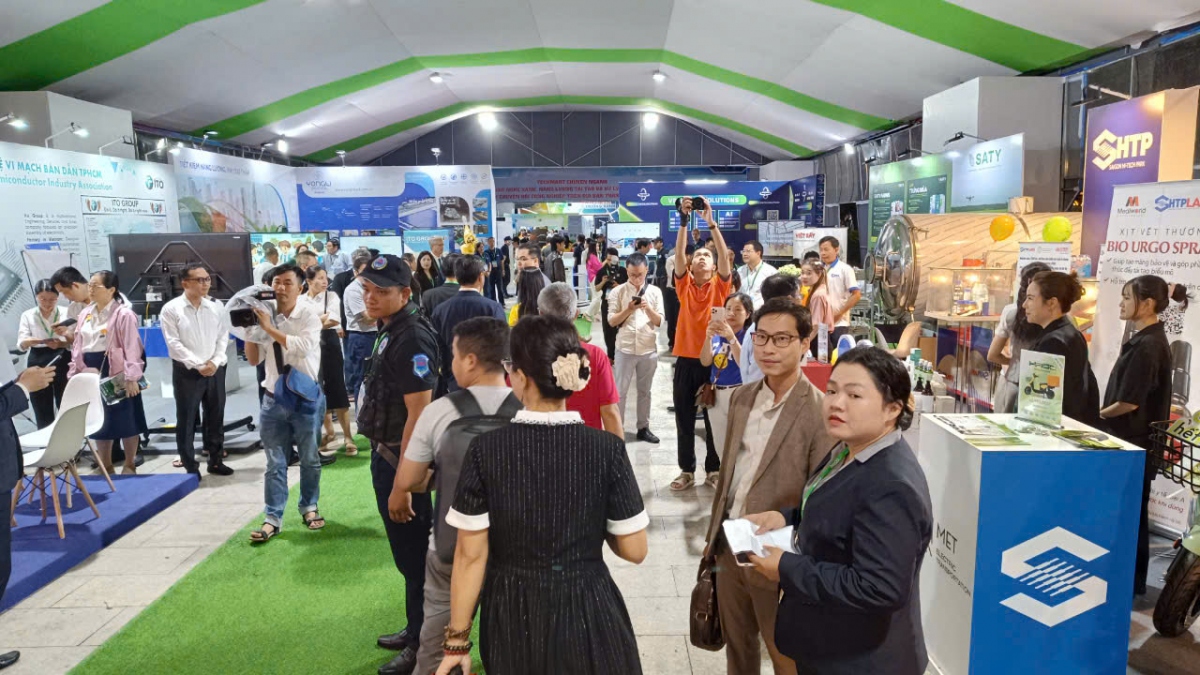 GRECO 2024 diễn ra từ ngày 21 – 25/9 với sự quy tụ hơn 200 doanh nghiệp với khoảng 300 gian hàng, trưng bày gần 8.000 sản phẩm tiêu biểu (Ảnh: Hoàng Minh)