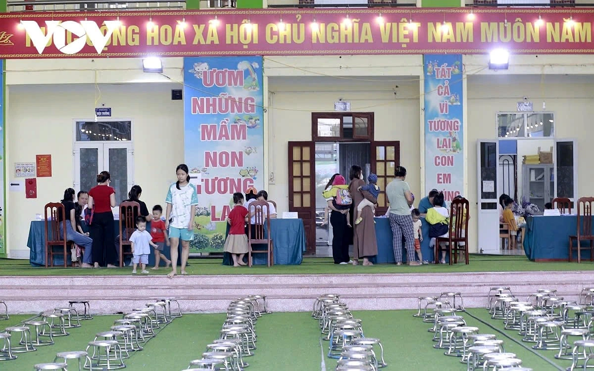The vaccination campaign is being carried out in Hanoi’s first eight districts and towns, namely Long Bien, Phu Xuyen, Phuc Tho, Thuong Tin, Dong Anh, Hoai Duc, Son Tay, and Thach That.
