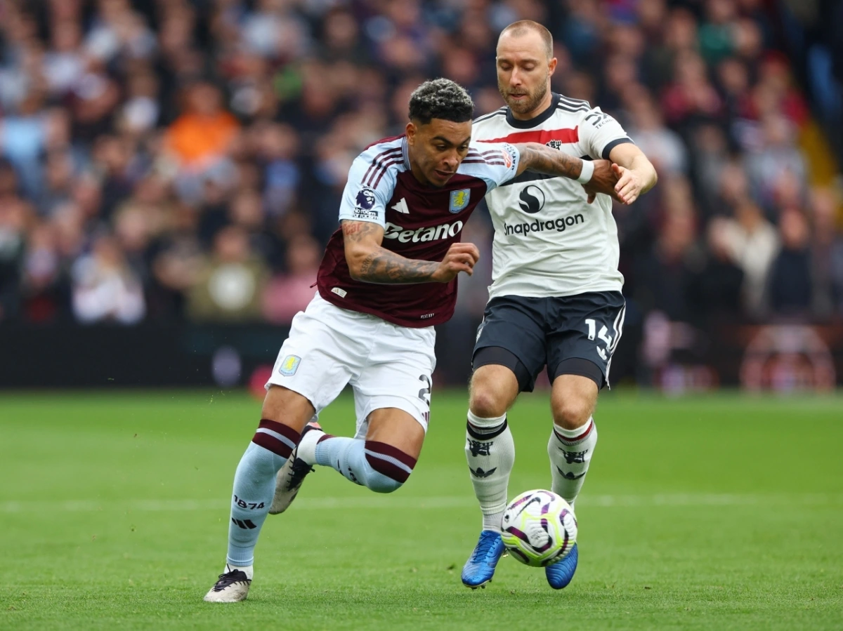 Hàng tiền vệ cơ bắp và tốc độ của Aston Villa đang khiến MU gặp không ít khó khăn (Ảnh: Reuters)
