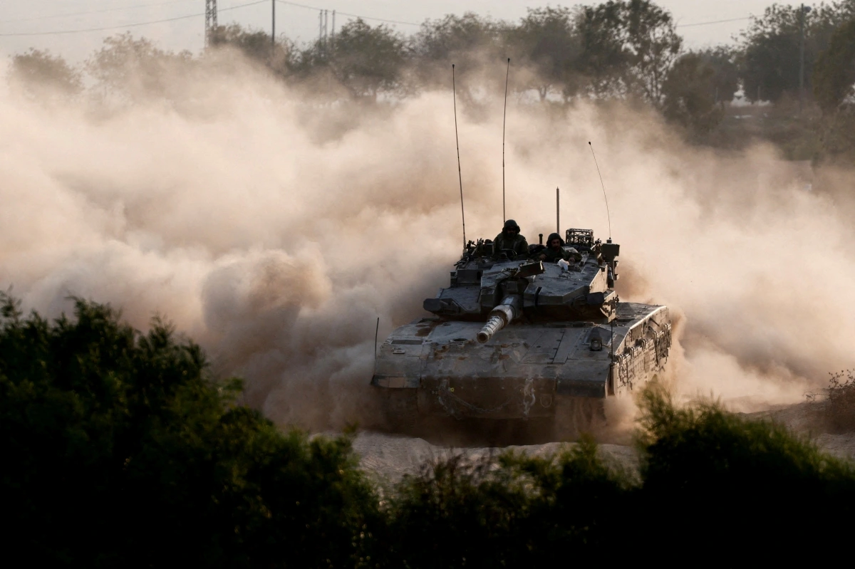 Xe tăng quân đội Israel ở Gaza. Ảnh: Reuters