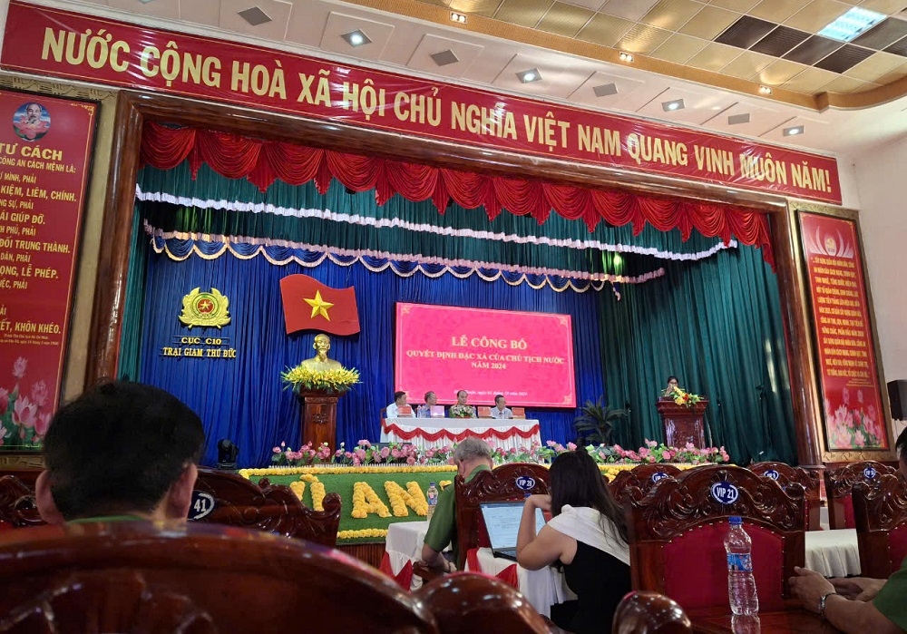 Lễ công bố quyết định đặc xá. Ảnh: B.H 