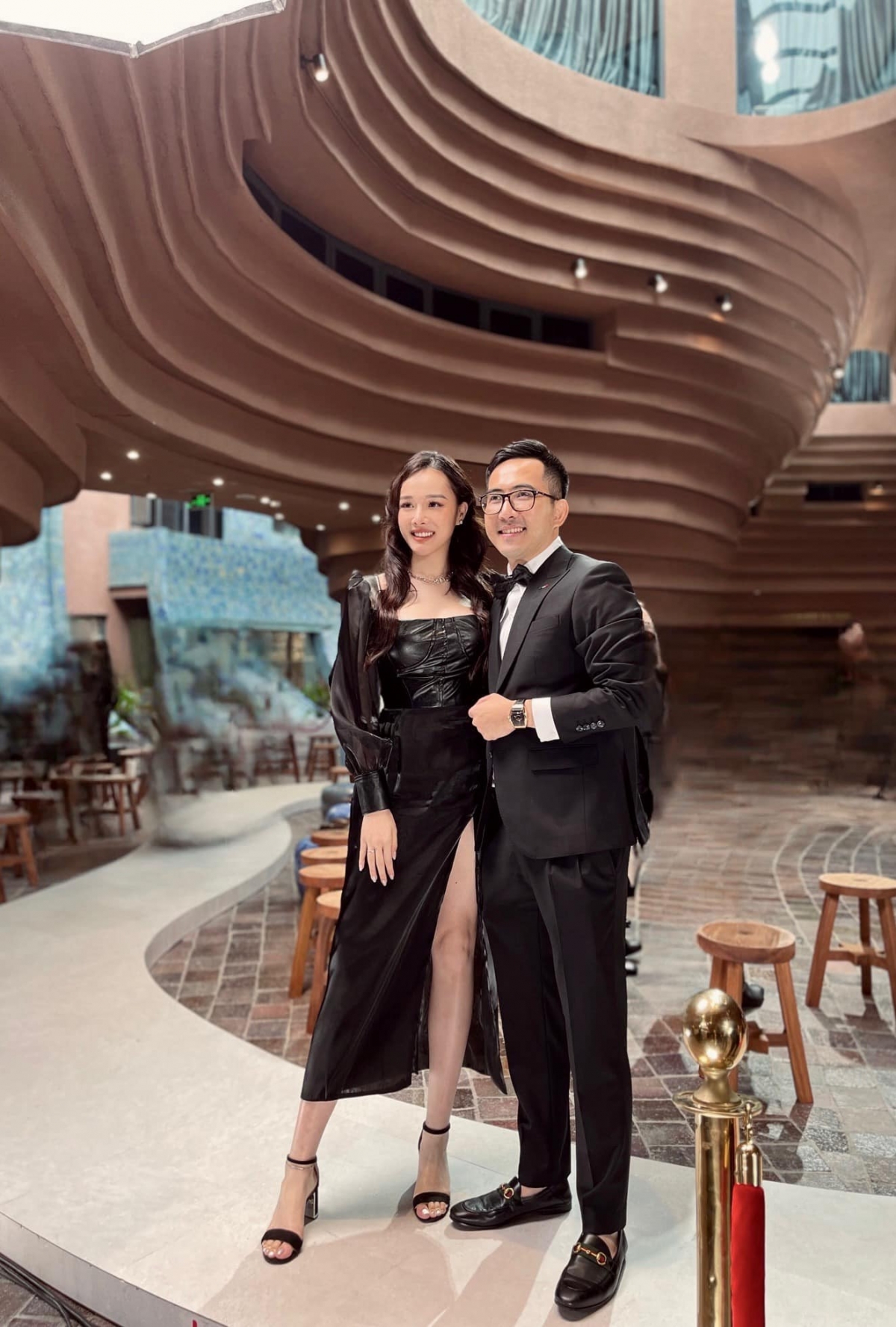 Hoàng Công Cường và vợ.
