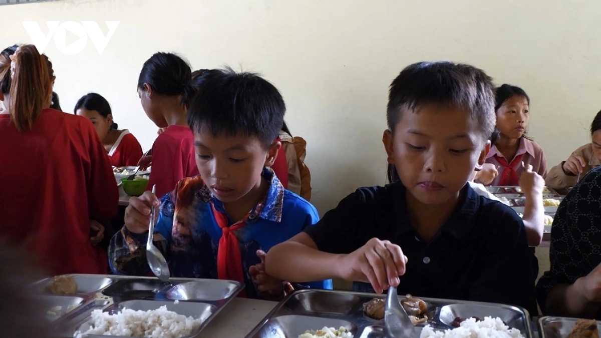 Lào Cai có 50 trẻ mồ côi sau hoàn lưu bão số 3 cần được hỗ trợ.