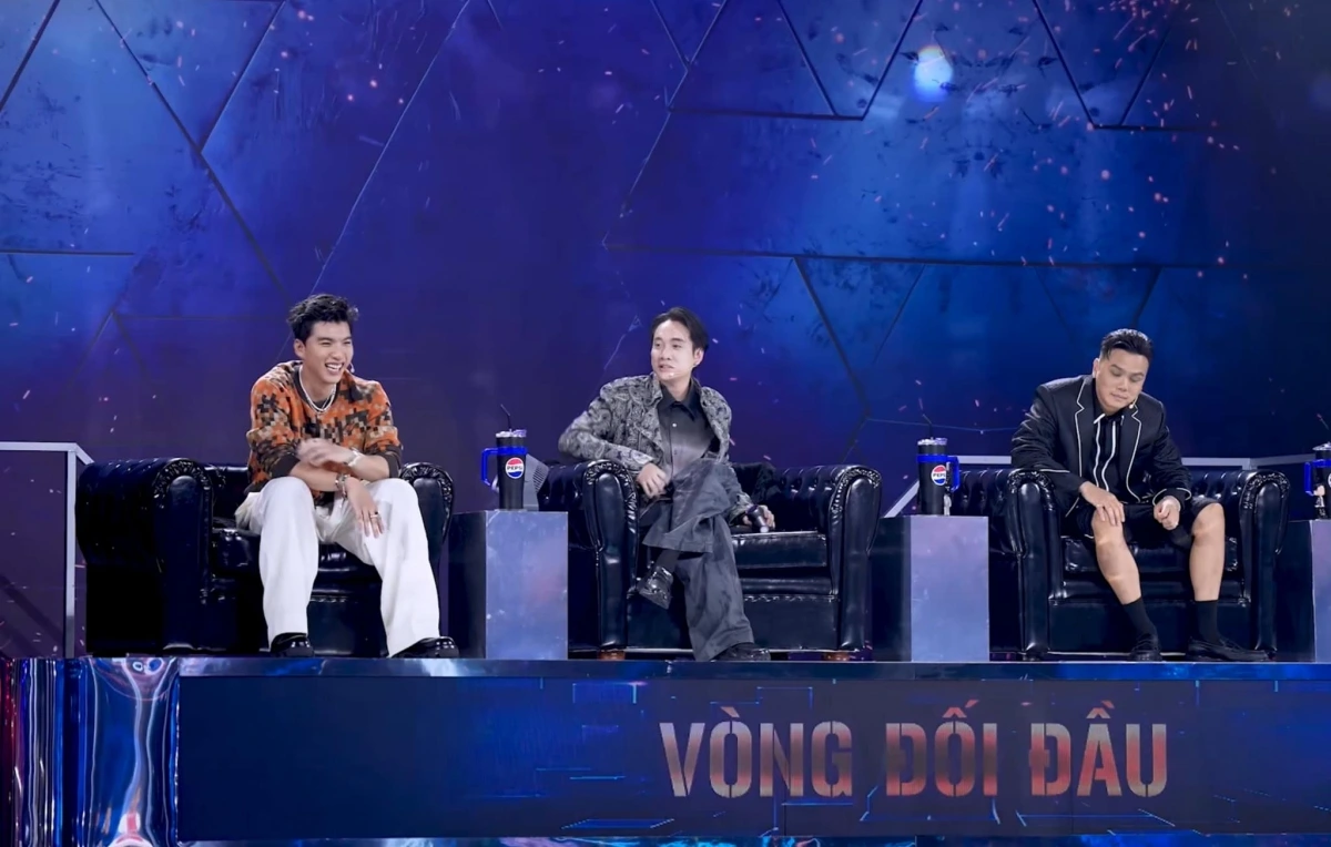 HIEUTHUHAI là giám khảo khách mời vòng đối đầu của Rap Việt mùa 4
