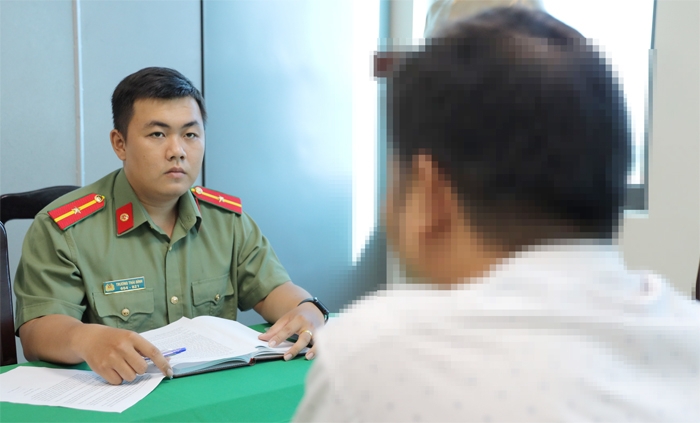 Nạn nhân đến cơ quan Công an trình báo.