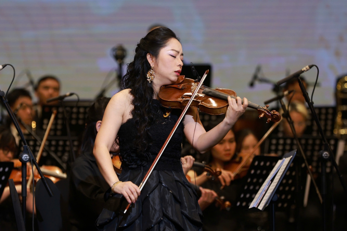 Nghệ sĩ violin Trịnh Minh Hiền