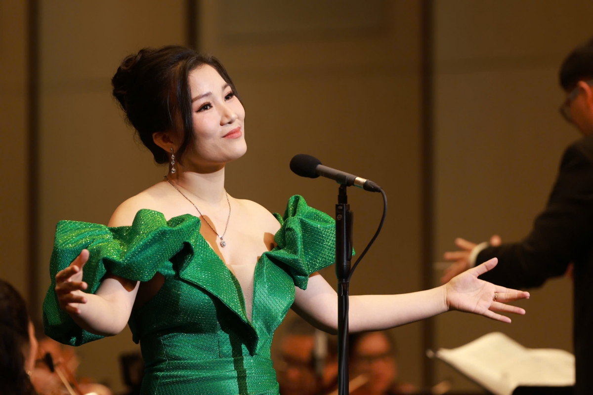 Nghệ sĩ Trang Trần