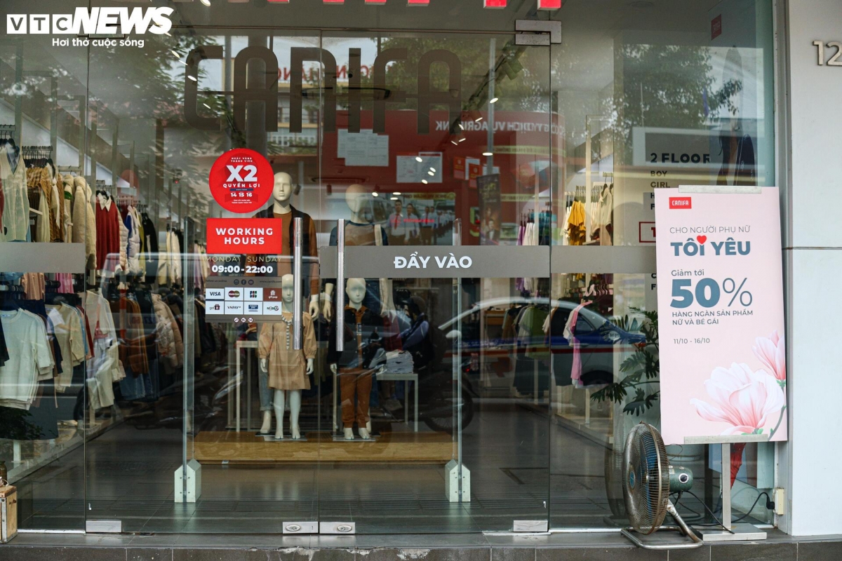 Thương hiệu thời trang Canifa giảm giá 50% với các sản phẩm dành cho bé gái.