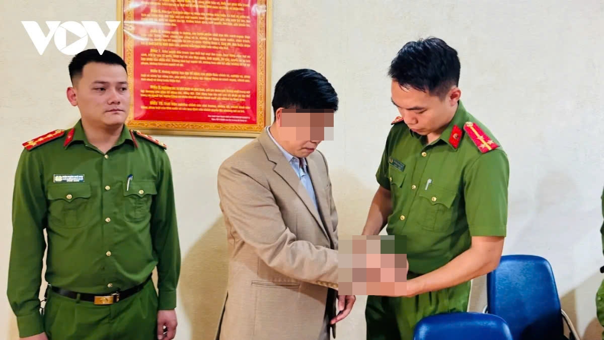 Cơ quan cảnh sát điều tra thi hành lệnh bắt bị can để tạm giam đối với ông Trần Ngọc Hà