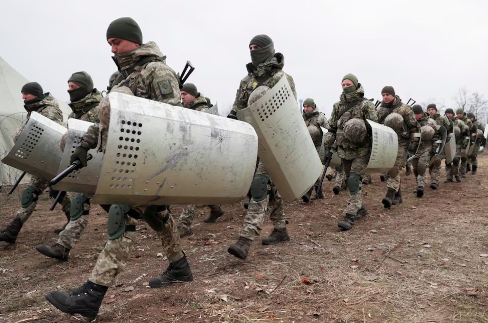Quân đội Ukraine trên chiến trường. Ảnh: Reuters