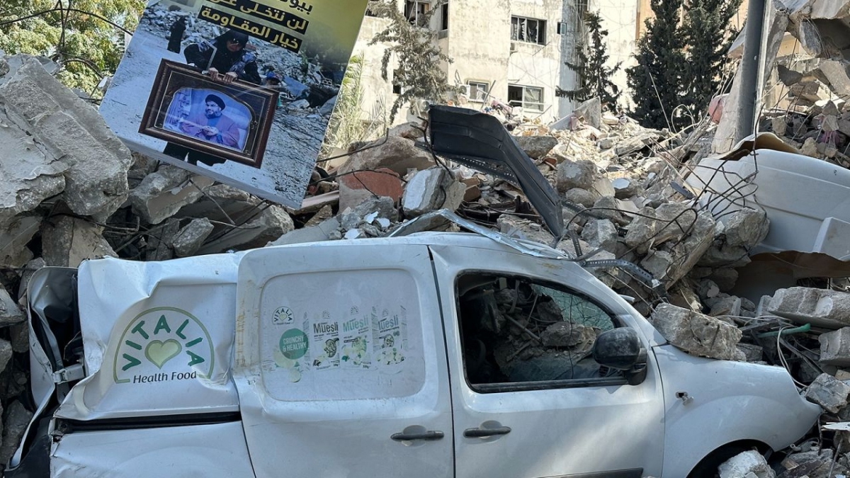 Quang cảnh đổ nát sau cuộc không kích của Israel vào Lebanon. Ảnh: CNN