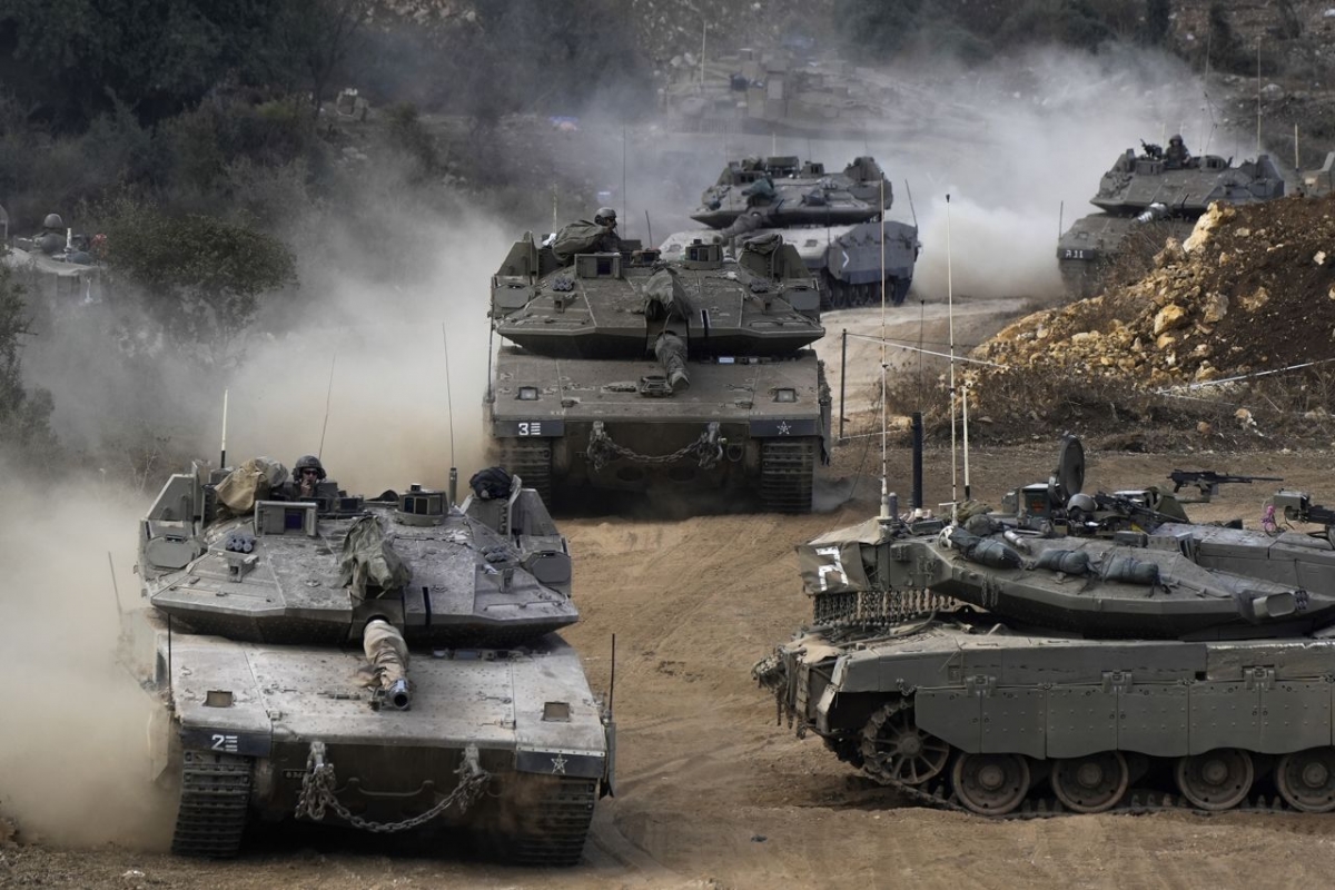 Xe tăng Israel gần biên giới Lebanon ngày 1/10. Ảnh: CNN