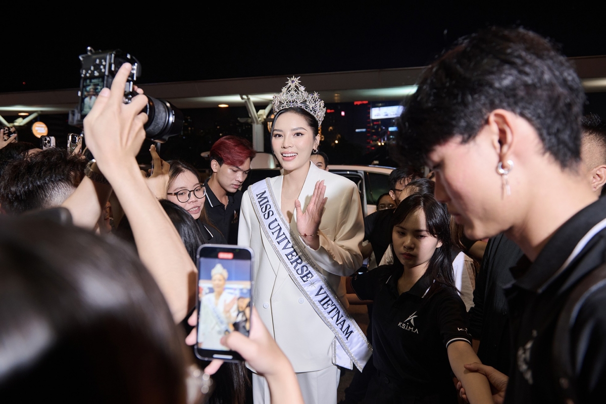 Nguyen Cao Ky Duyen, the winner of Miss Universe Vietnam 2024, stands at 1.76 metres tall with body measurements of 86-60-94 cm. The 28-year-old beauty first came to the public’s attention after being crowned Miss Vietnam 2014.