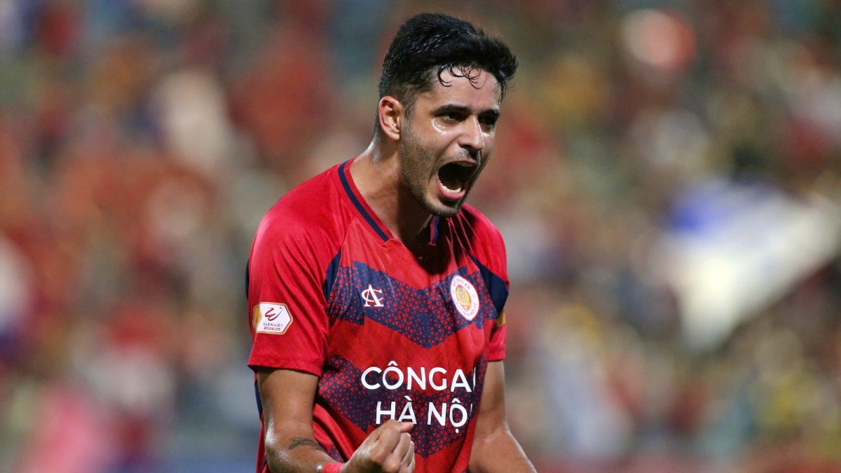 1. Leo Artur (CLB CAHN) - 4 bàn thắng