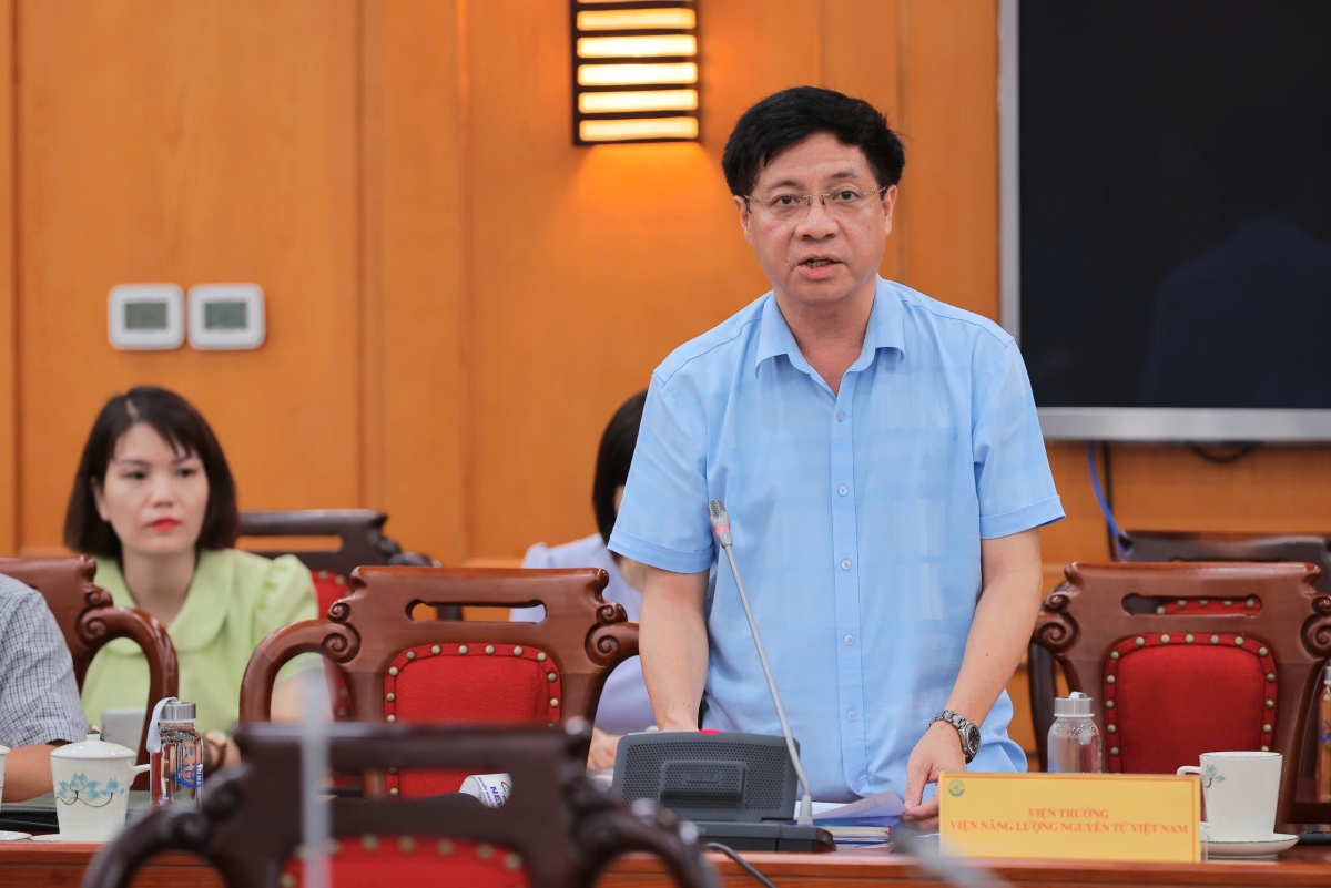 Ông Phạm Quang Minh, Phó Viện trưởng Viện Năng lượng nguyên tử, Bộ KH&amp;CN thông tin tại buổi họp báo