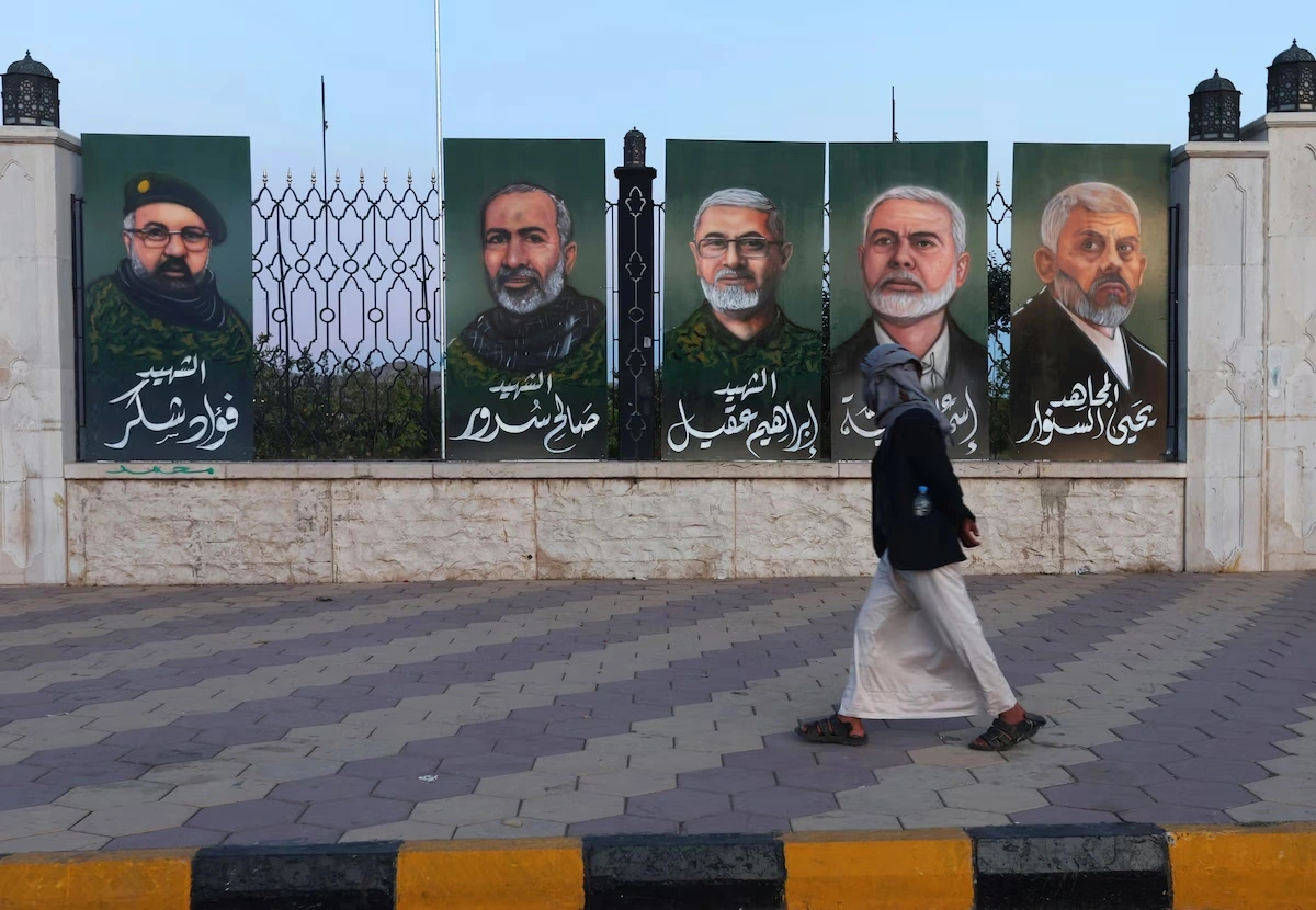 Từ phải sang trái: thủ lĩnh Hamas Yahya Sinwar, Ismail Haniyeh và các chỉ huy quân sự Hezbollah Ibrahim Aqil, Saleh Sorour và Fuad Shukr. Ảnh: EPA-EFE